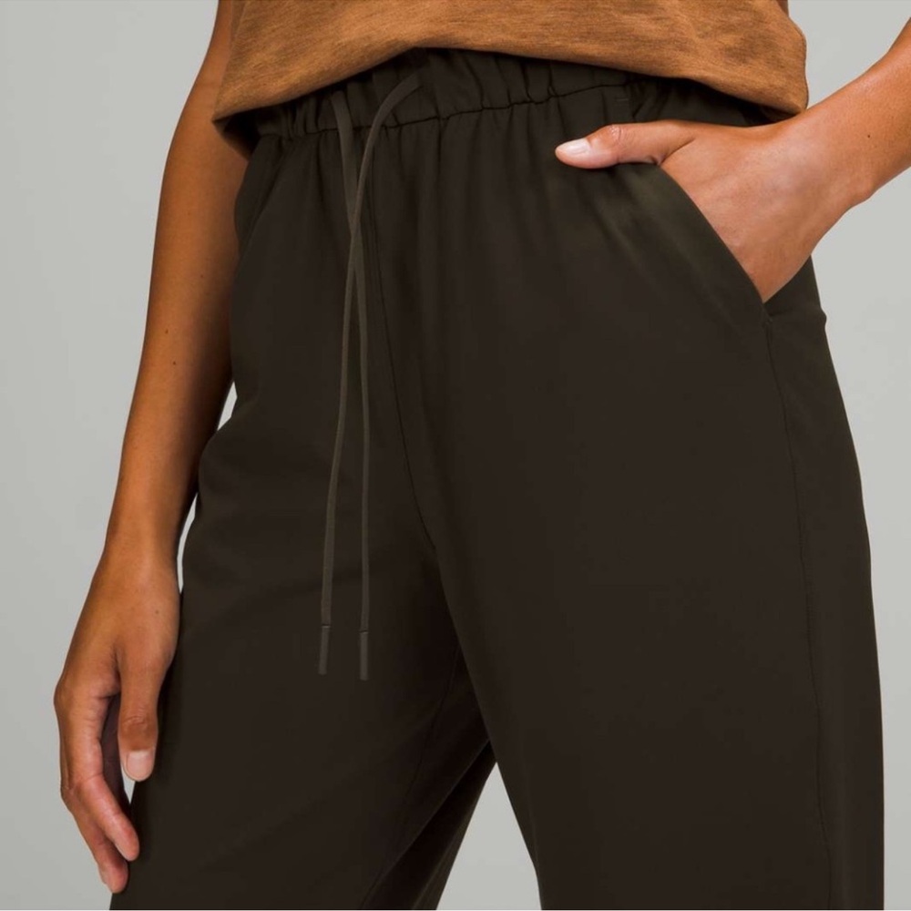 Lululemon Stretch High-Rise Jogger Dark Olive 12 - Picture 2 of 8